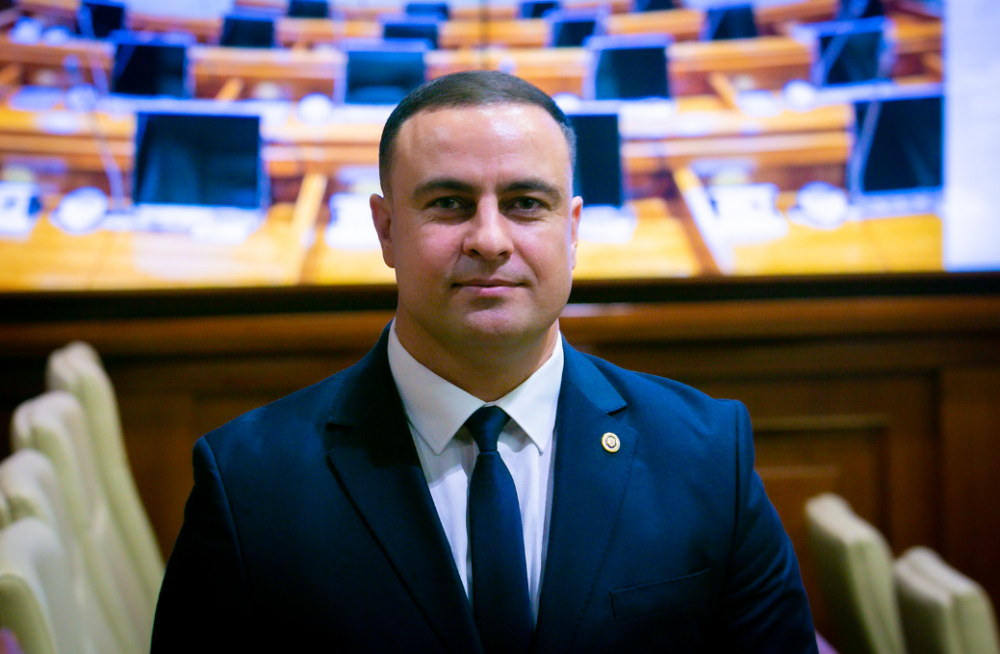 CNA are un nou director adjunct. 53 de deputați l-au susținut